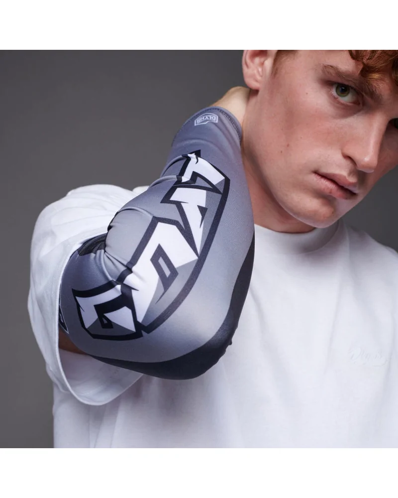 Dolly Noire - Goat Gaming Sleeves - Black