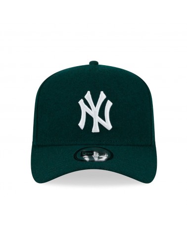 New Era MLB NY snapback trucker cap in green